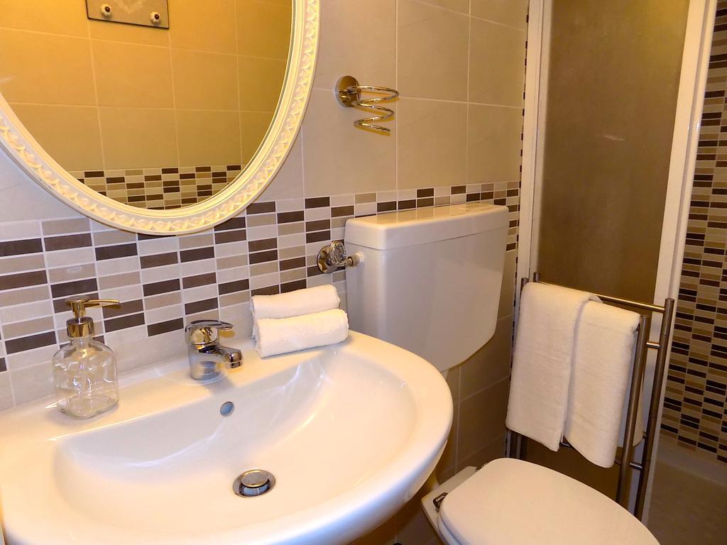 La Petite Apartment Торино Екстериор снимка